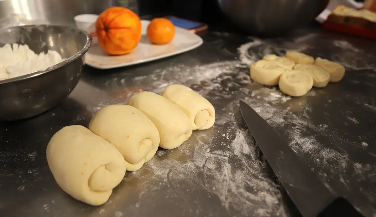 Brioche-aufgerollt